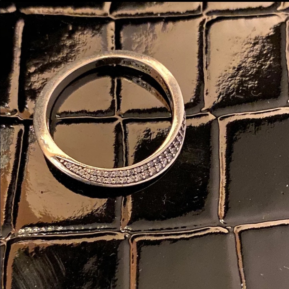 Pandora Ring